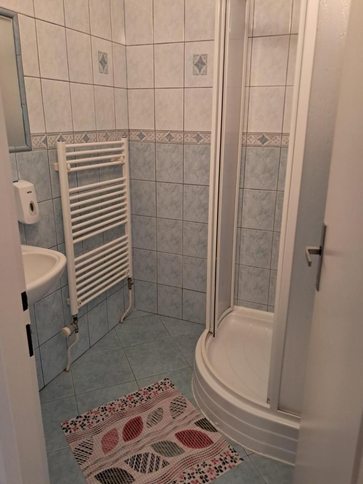 Ostello ŠD Urbánkova 2 Košice Esterno foto